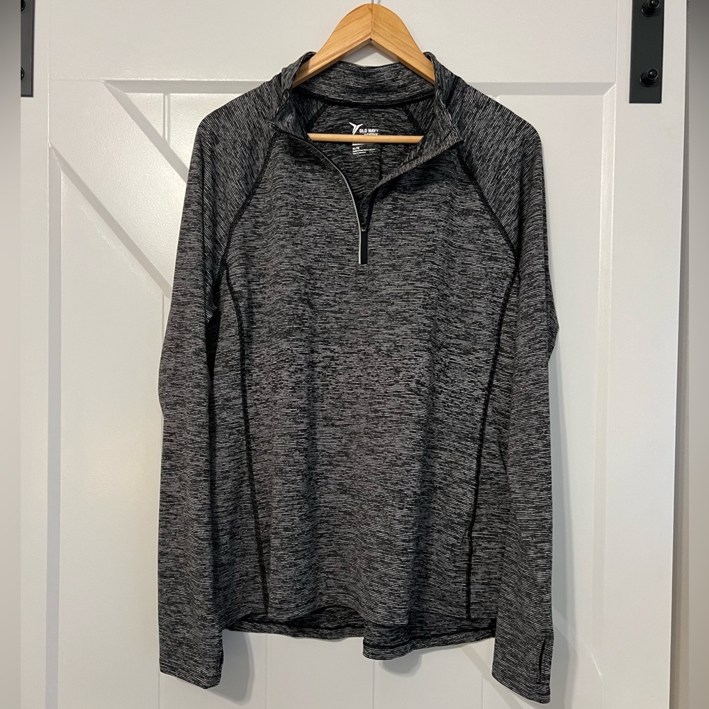 EUC Old Navy XL Quarter Zip Activewear Pullover